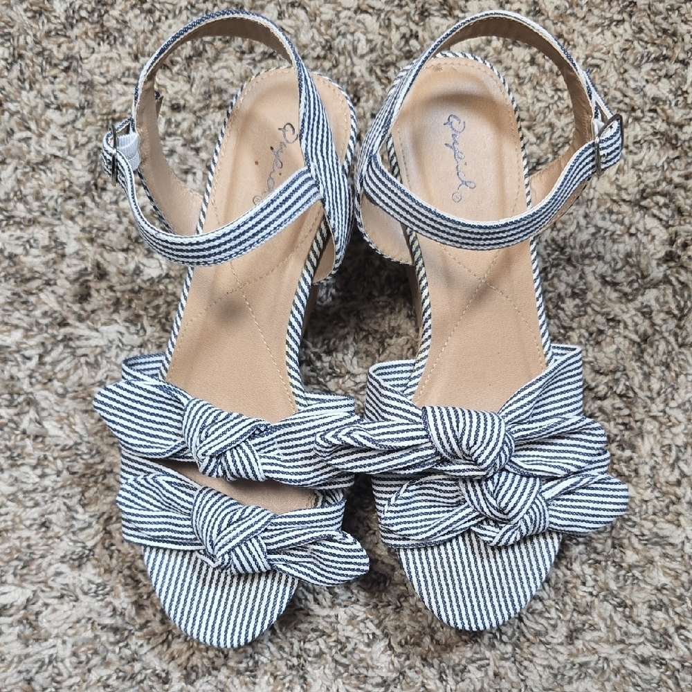 Qupid Blue and White Striped Sandals with Bow Size 8